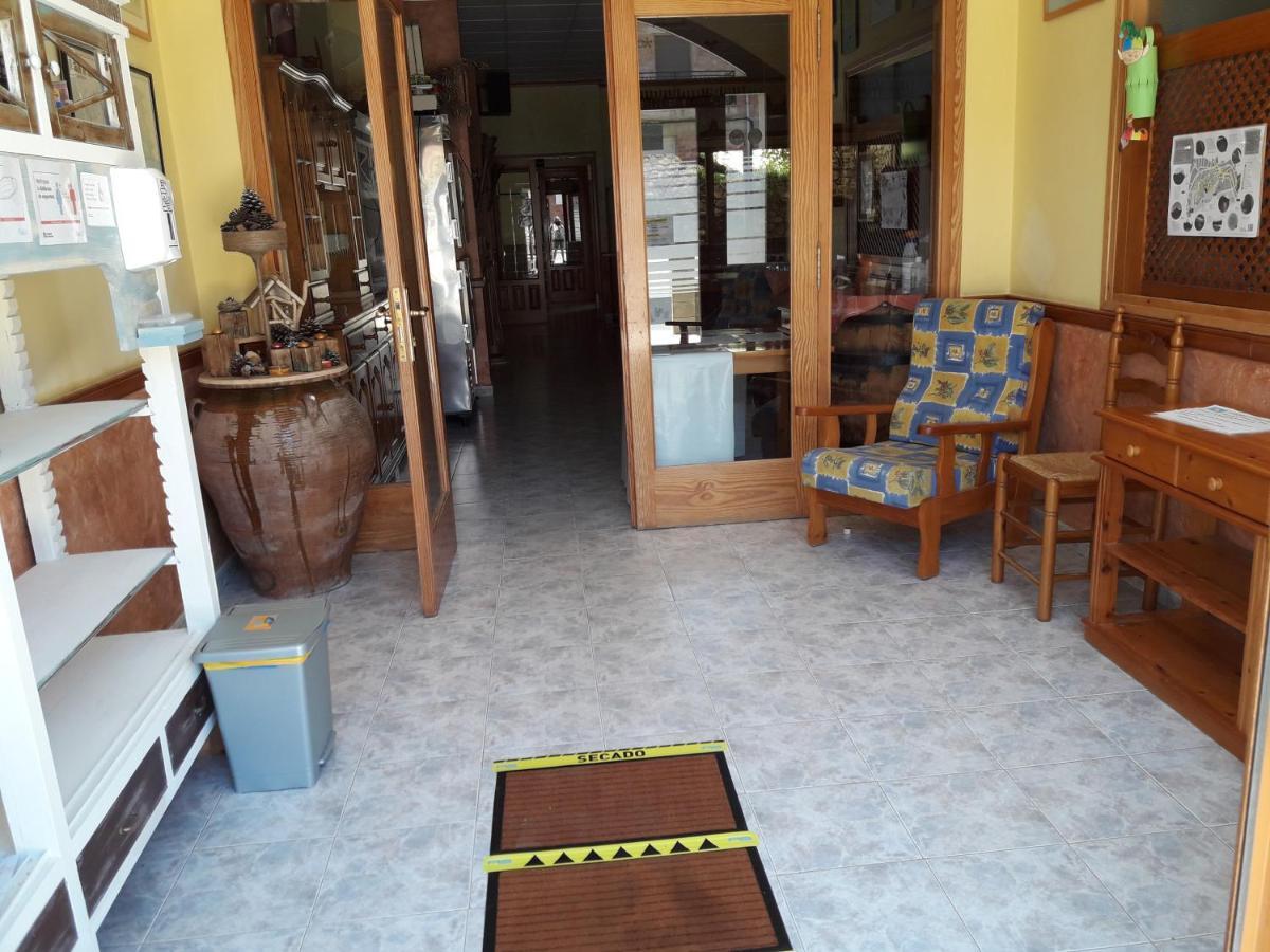 Hostal Casa Barcelo Орта-да-Сан-Джоан Екстер'єр фото