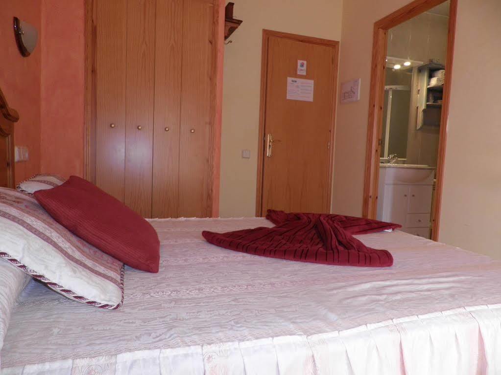 Hostal Casa Barcelo Орта-да-Сан-Джоан Екстер'єр фото